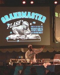 На фото Grandmaster Flash